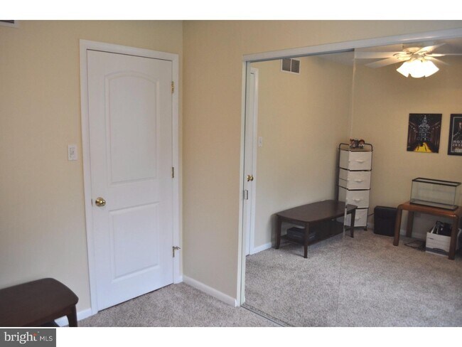 Building Photo - 1413 Morris Ct