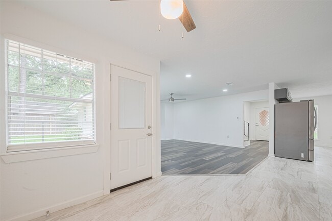 Building Photo - 5303 Lookout Mountain Dr