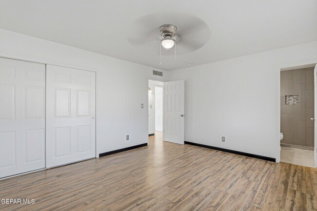 Building Photo - 5609 Van Horn Dr