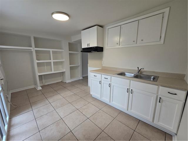 Building Photo - 602 5th Ave