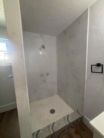 Building Photo - 83632 Manzanita Ave