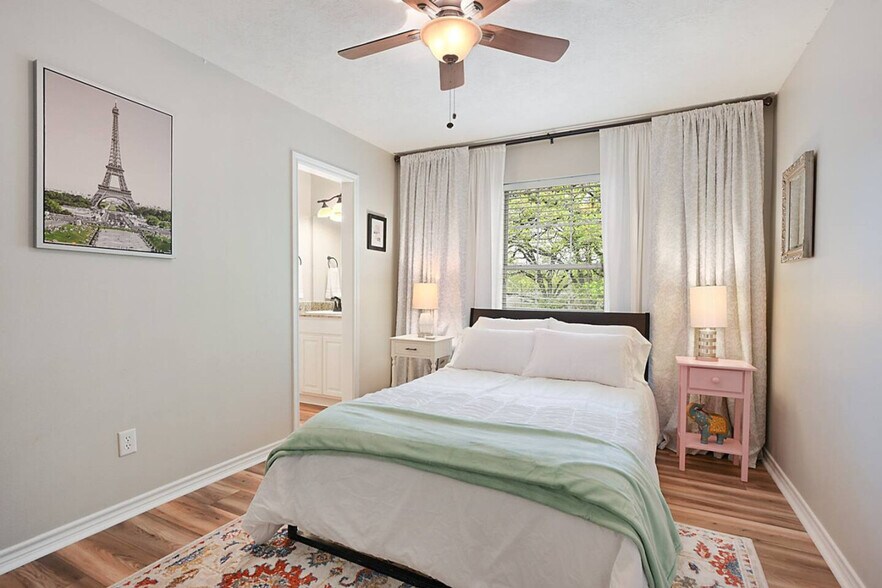 Building Photo - 406 Montauk Ct