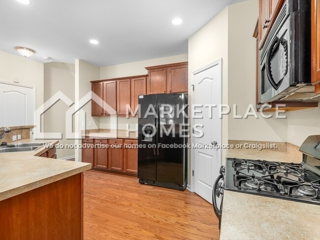 Building Photo - 533 Panorama Park Pl