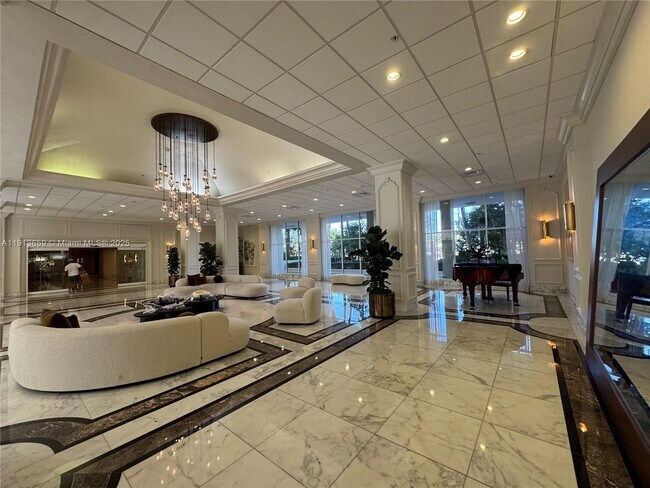 Building Photo - 5600 Collins Ave