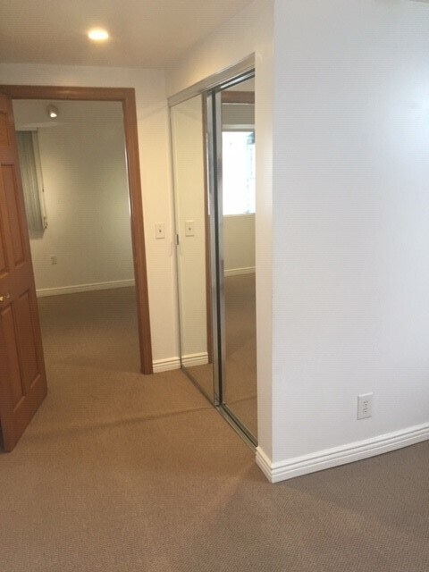 Building Photo - 201 Moonstone St