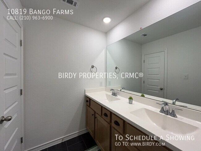Building Photo - 10819 Bango Farms