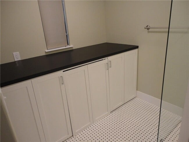 Building Photo - 3311 Speedway