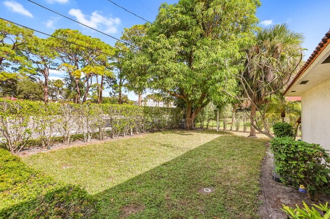 Building Photo - 89 Lariat Cir