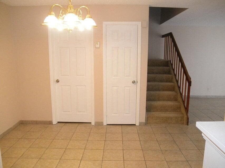 Building Photo - 584 Springdale Cir