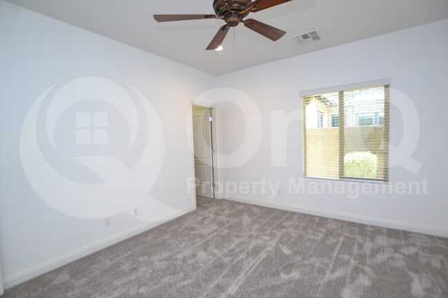 Building Photo - 3747 E Zachary Dr