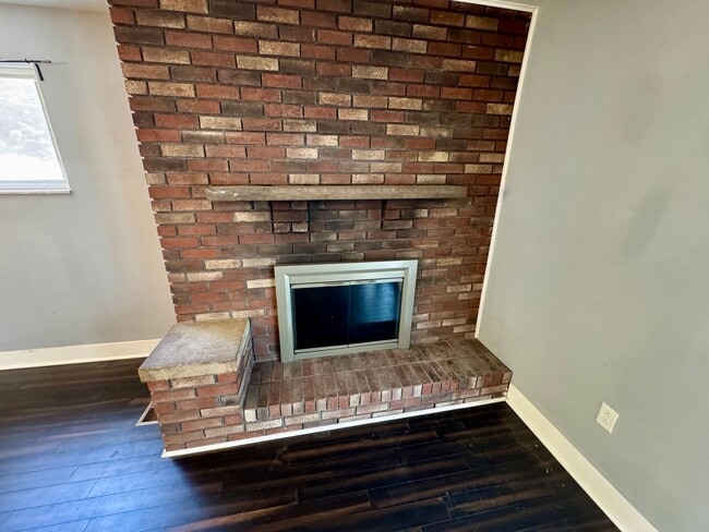 Building Photo - Open Concept 3 Bed 1.5 Bath in Swissville!