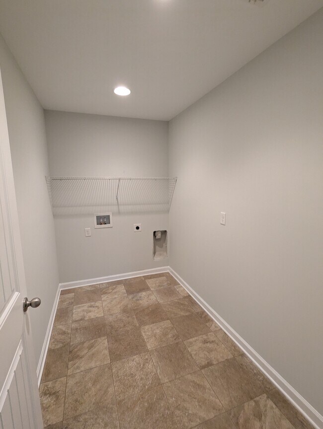 Building Photo - 66 Endeavor Cir