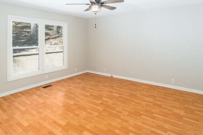 Building Photo - 16 Malaga Cir