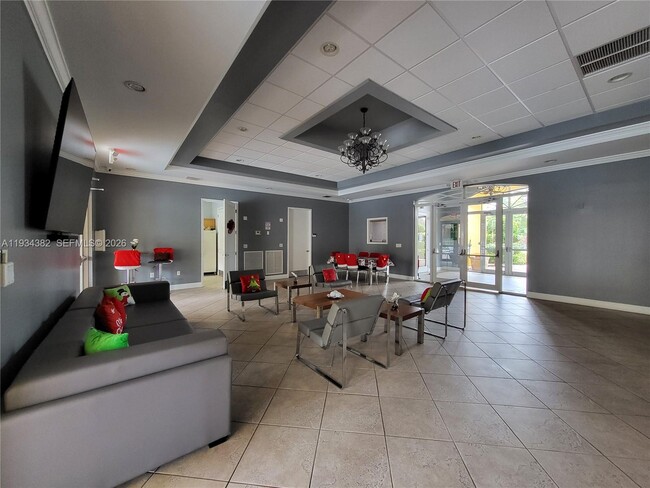 Building Photo - 7200 NW 114th Ave