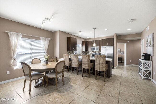 Building Photo - 5450 E Deer Valley Dr