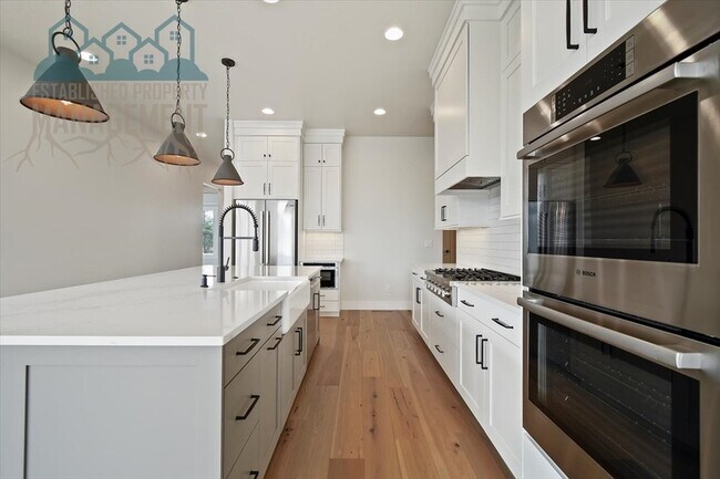 Building Photo - 10642 W Lothbury Dr