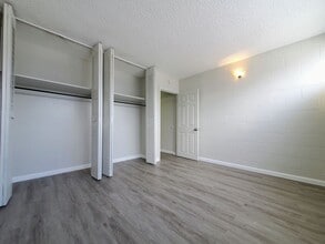 Building Photo - Available Now | Unfurnished 1 Bedroom, 1 Bath 2nd Floor Walk-up with 1 Assigned Parking Stall