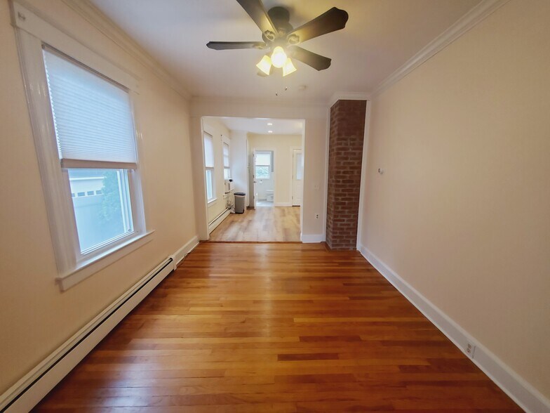 Building Photo - 25 Scofield Ave