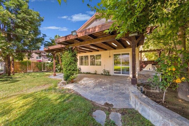 Building Photo - 18210 Shannon Ridge Pl