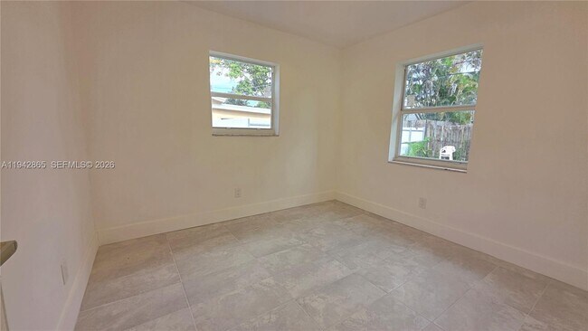 Building Photo - 1700 N Cypress Rd