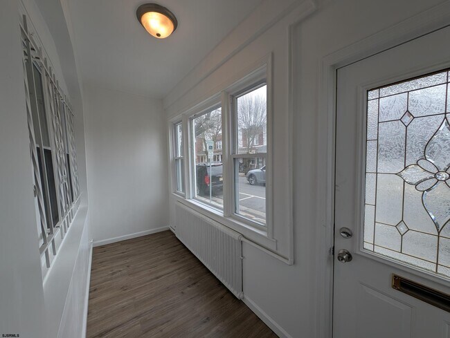 Building Photo - 1115 N Ohio Ave