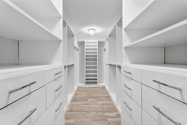 Building Photo - 7225 Promenade Dr