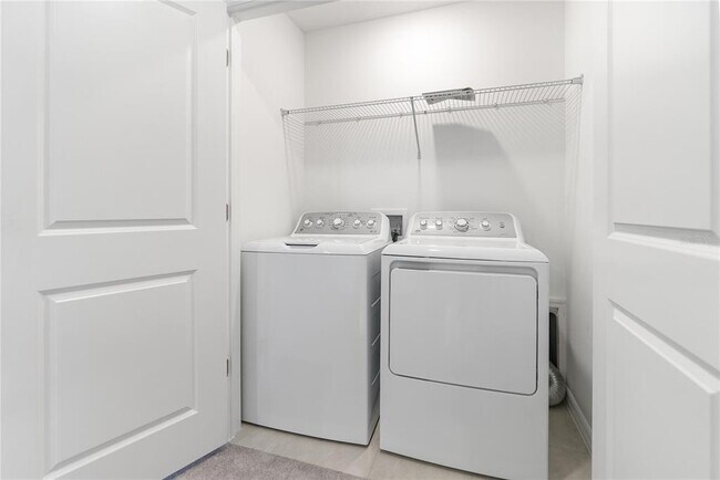 Building Photo - 15117 Cuzcorro Ct