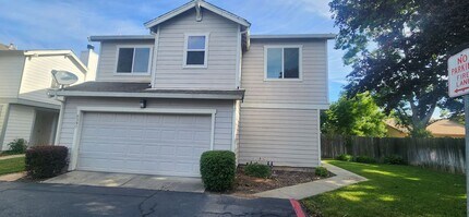 Building Photo - 3 Bedroom Home in Quaint Gated Community in Elk Grove