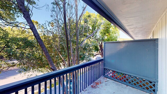 Building Photo - 998 Ignacio Blvd