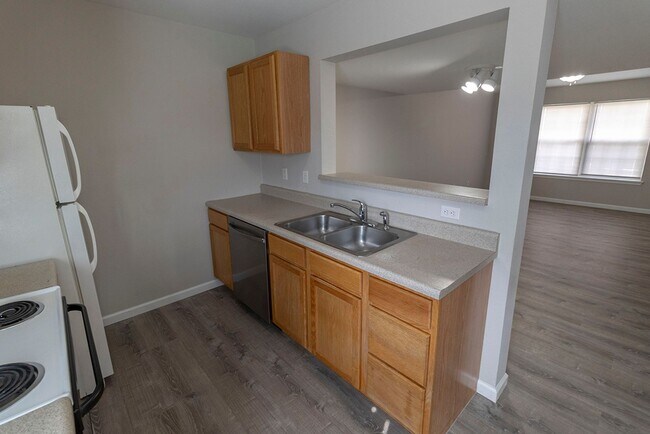 Building Photo - 5305-5307 Currituck Ln