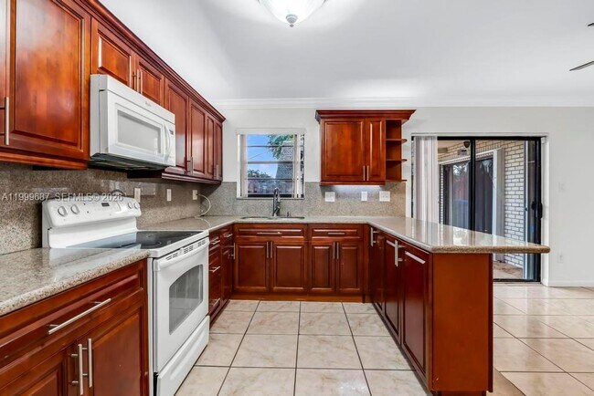 Building Photo - 8107 SW 23rd Ct