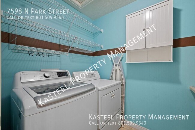 Building Photo - 7598 N Park St