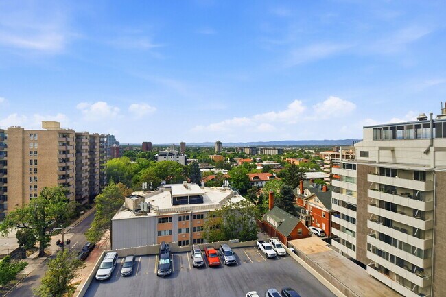 Building Photo - $2,240.95 - 2 Bed, 2 Bath Condo in Denver with Central AC!
