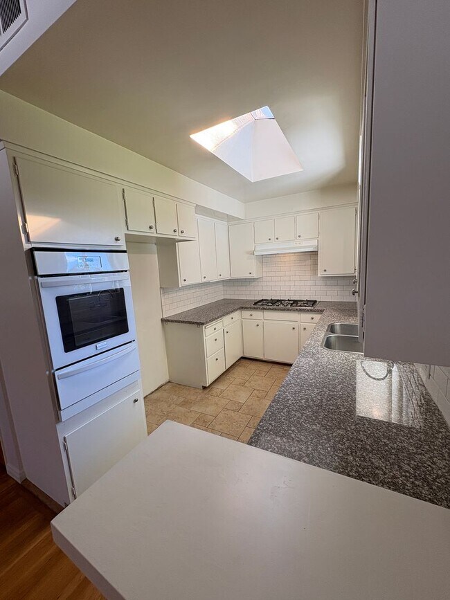 Building Photo - FOR LEASE: 3 Bed / 3 Bath + Family Room Home – Ojai, CA