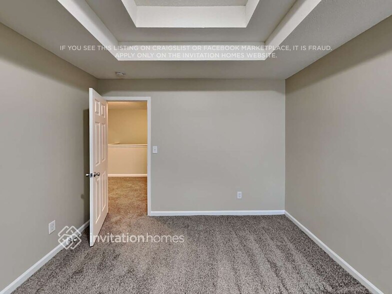 Building Photo - 135 Hidden Creek Dr