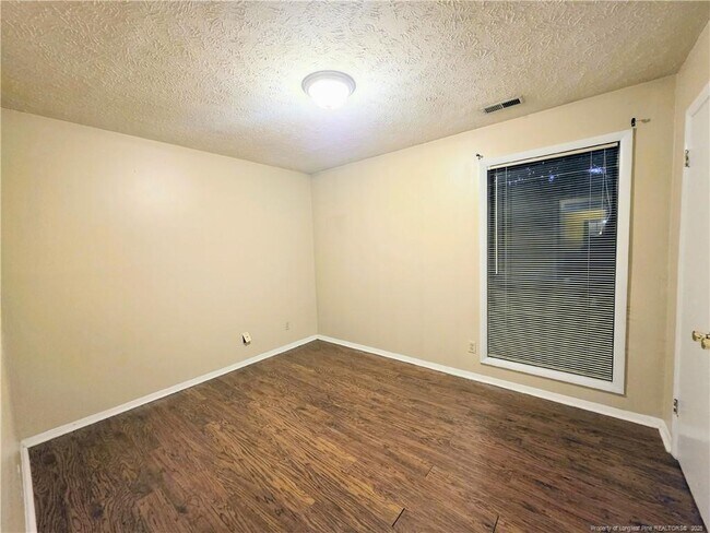 Building Photo - 1861 Tryon Dr