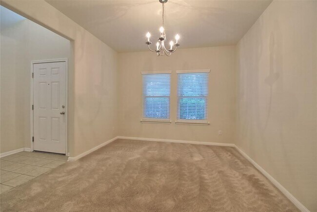 Building Photo - 1708 Stonehaven Ln