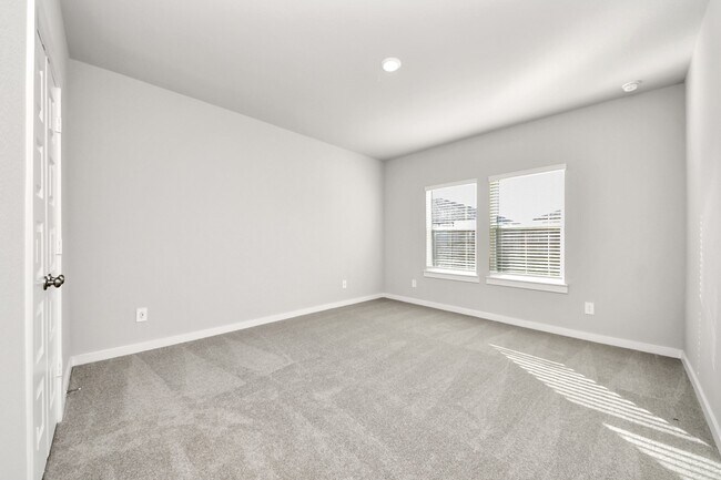 Building Photo - 16690 Sterling Clf St