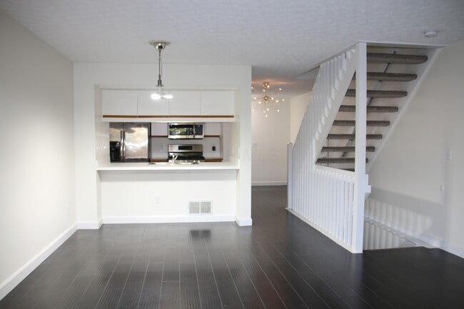 Primary Photo - 5702 Mango Ln