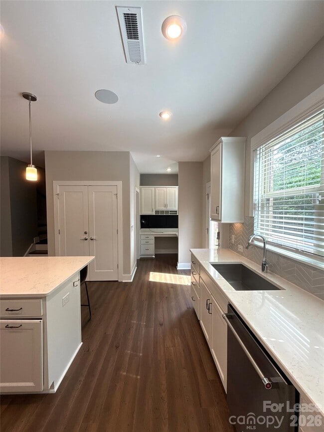 Building Photo - 17023 Soho Dr