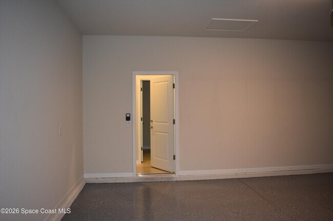 Building Photo - 5039 Sunnytime St