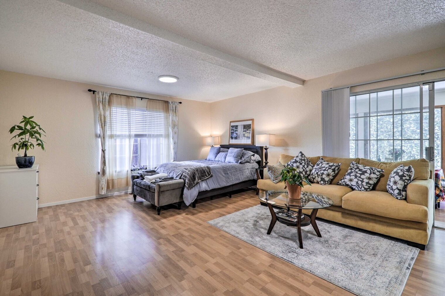 Building Photo - 9360 Mountain Blvd