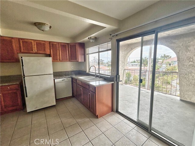 Building Photo - 108 E Avenida San Gabriel