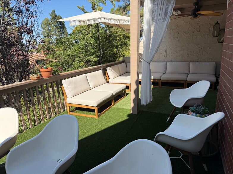 Building Photo - 109 El Porton