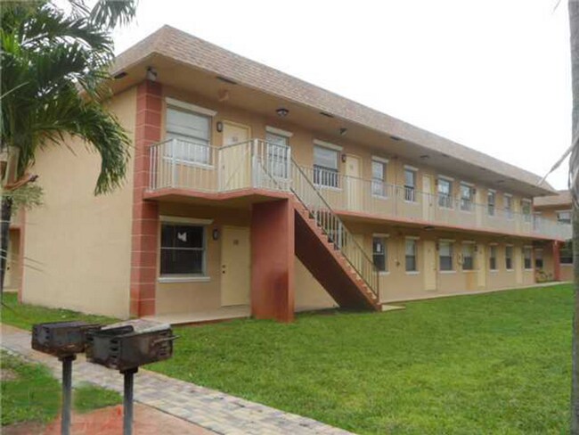 Building Photo - Nice 2-1 Condo Apartment with Central AC, ...