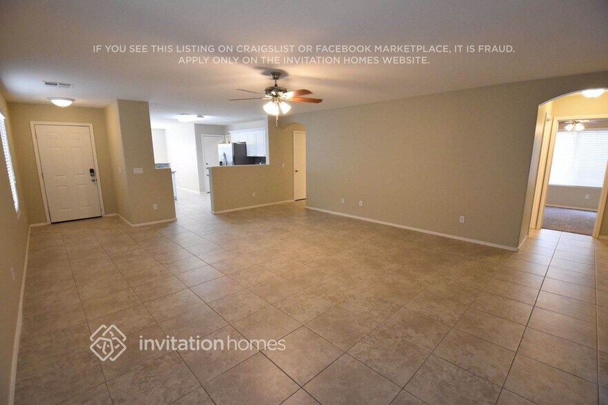 Building Photo - 3574 W Mesquite Ave