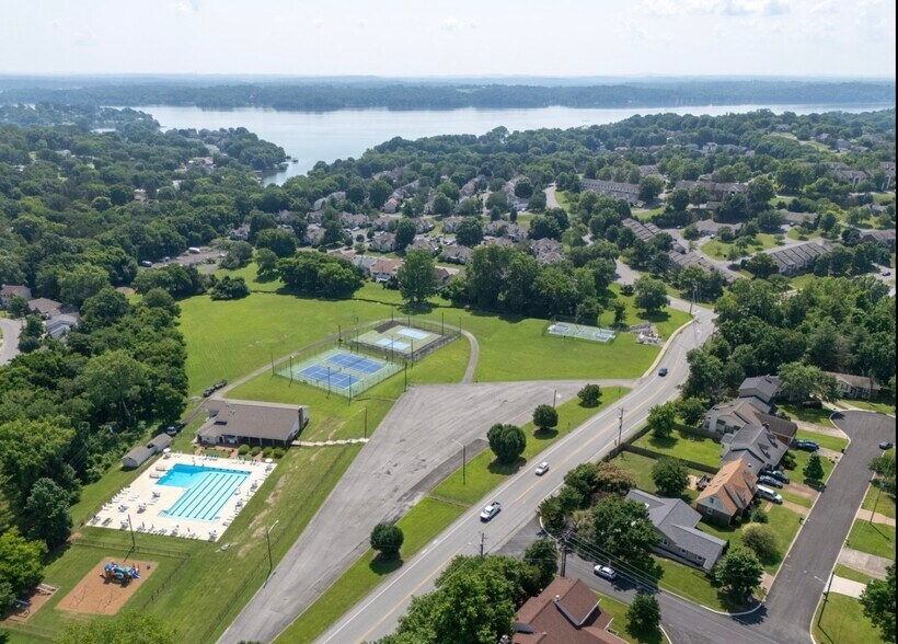 Building Photo - 104 Waterview Dr