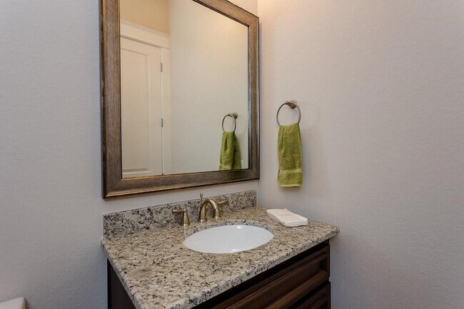 Building Photo - 2064 Bluestem Dr