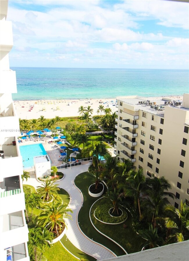 Building Photo - 100 Lincoln Rd