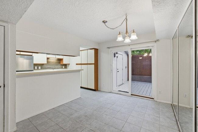 Building Photo - 1433 Cedar Post Ln